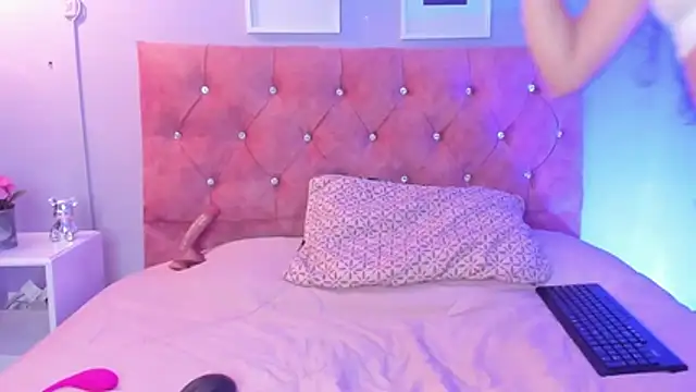 lilirousee online show from 03-22-26, 07:06