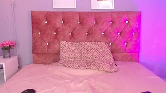 lilirousee online show from 05-15-26, 06:04