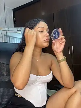 Miaafoxx   online show from 03-14-26, 07:41