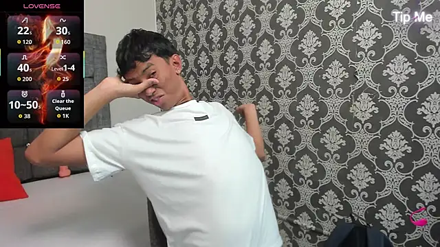 Little Twink19x online show from 03-30-26, 07:15