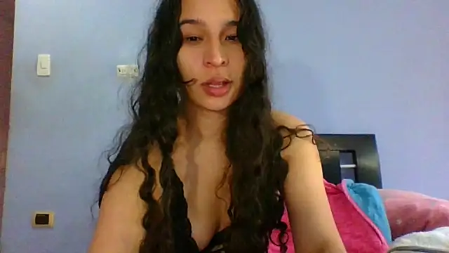 Snapshot of scarlettscottx_ chatting on 05-04-26, 08:27 scarlettscottx online show from 05-04-26, 08:27