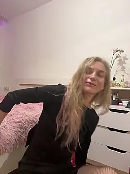 Snapshot of Faiiry_ chatting on 03-05-26, 03:46 Faiiry online show from 03-05-26, 03:46