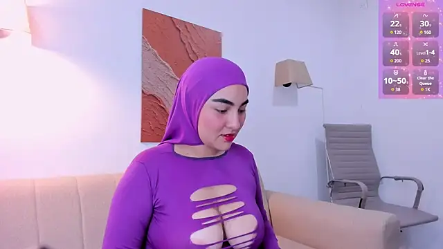 Snapshot of Malika_Noor chatting on 06-30-26, 02:51 Malika Noor online show from 06-30-26, 02:51