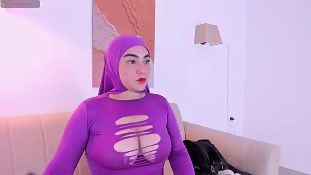 Snapshot of Malika_Noor chatting on 07-07-26, 03:05 Malika Noor online show from 07-07-26, 03:05