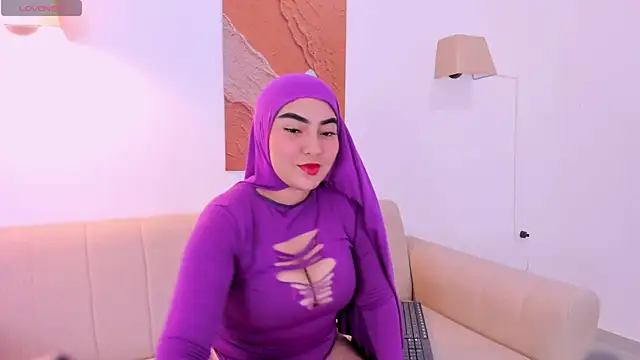 Snapshot of Malika_Noor chatting on 07-09-26, 03:27 Malika Noor online show from 07-09-26, 03:27