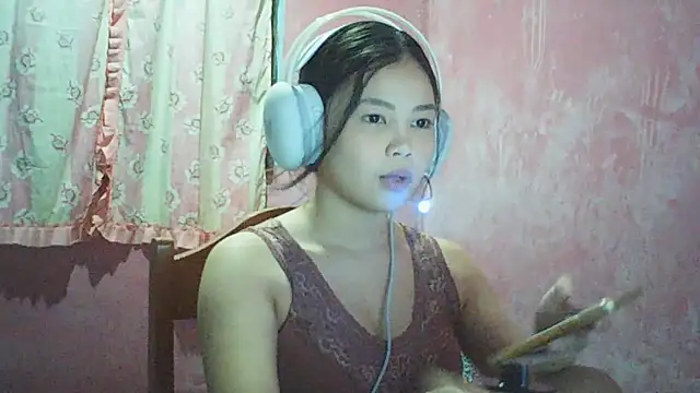 Snapshot of DessertFlower chatting on 04-25-26, 03:42 DessertFlower online show from 04-25-26, 03:42