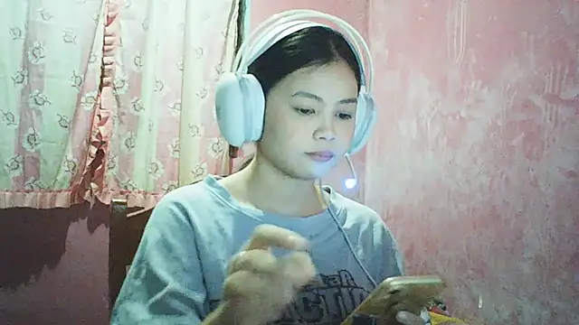 Snapshot of DessertFlower chatting on 04-26-26, 03:48 DessertFlower online show from 04-26-26, 03:48