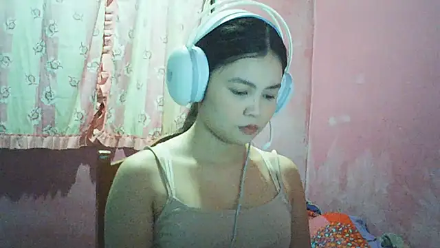 Snapshot of DessertFlower chatting on 05-09-26, 03:56 DessertFlower online show from 05-09-26, 03:56