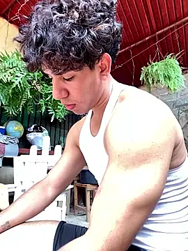 Alejandrososas online show from 03-29-26, 05:35