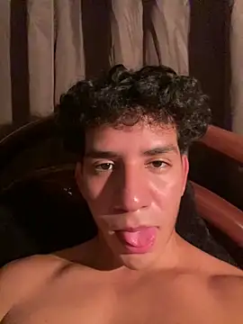 Snapshot of Alejandrososas chatting on 05-27-26, 06:10 Alejandrososas online show from 05-27-26, 06:10