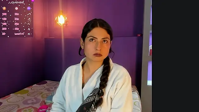 zoe henderson online show from 04-11-26, 02:49