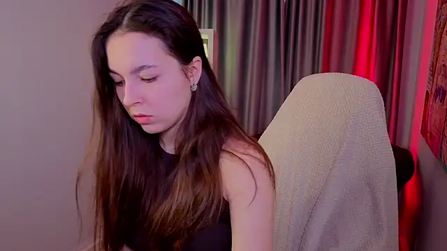 Snapshot of BellaThery chatting on 07-11-26, 04:48 BellaThery online show from 07-11-26, 04:48