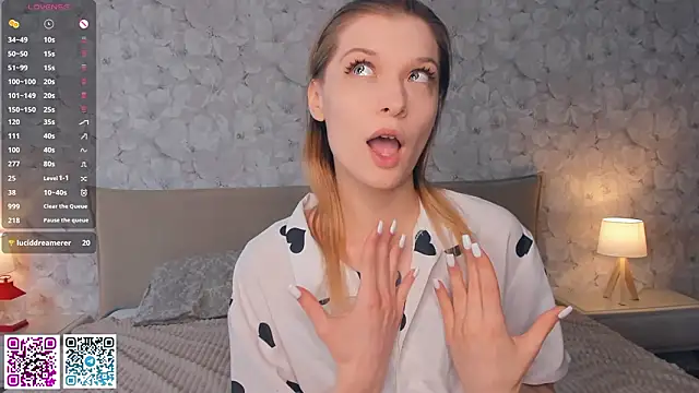 Snapshot of CleopatraHabibi chatting on 03-28-26, 07:19 CleopatraHabibi online show from 03-28-26, 07:19