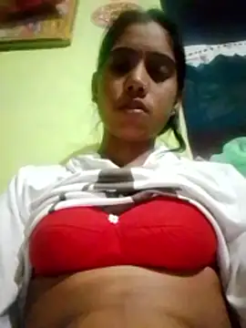 Snapshot of wifedesi7050 chatting on 04-08-26, 08:20 wifedesi7050 online show from 04-08-26, 08:20