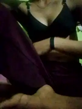 Snapshot of wifedesi7050 chatting on 05-21-26, 04:47 wifedesi7050 online show from 05-21-26, 04:47
