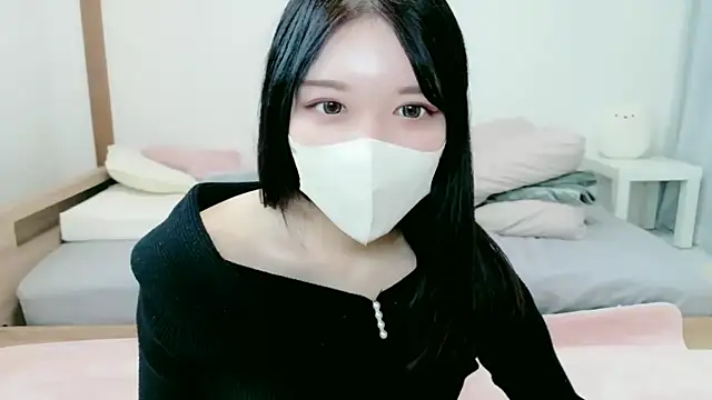 natsuka-chan online show from 03-07-26, 05:37