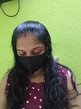 Shaliniqueen online show from 06-18-26, 07:52