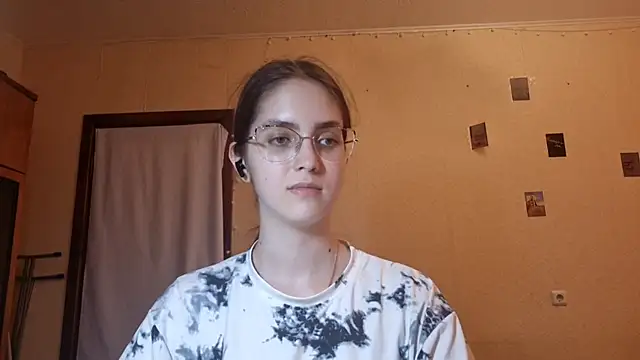 Katelemon online show from 07-08-26, 02:21