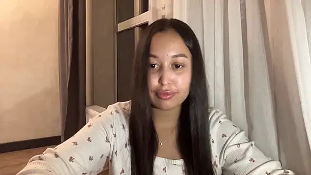 Snapshot of Dana_005 chatting on 06-19-26, 10:02 Dana 005 online show from 06-19-26, 10:02