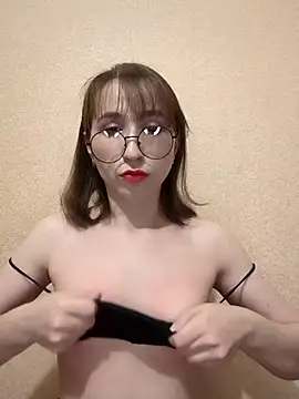 Ella17582 online show from 03-05-26, 10:17