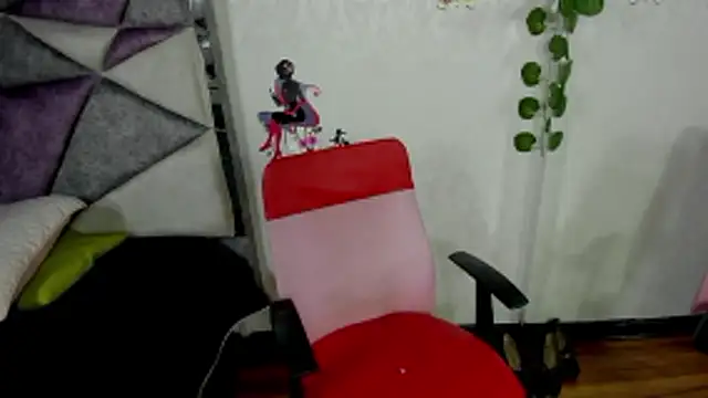 JennieRider online show from 05-08-26, 04:45