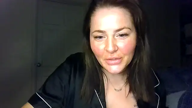 Snapshot of Kandi-kiss chatting on 03-12-26, 10:38 Kandi-kiss online show from 03-12-26, 10:38