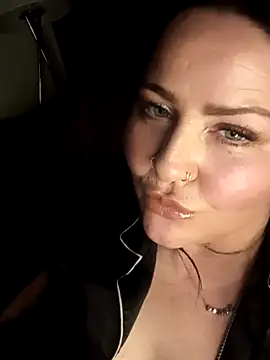 Snapshot of Kandi-kiss chatting on 03-25-26, 09:43 Kandi-kiss online show from 03-25-26, 09:43