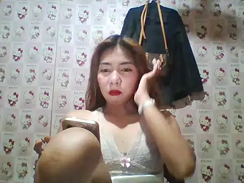 Snapshot of hot_sexy27 chatting on 06-12-26, 05:50 hot sexy27 online show from 06-12-26, 05:50