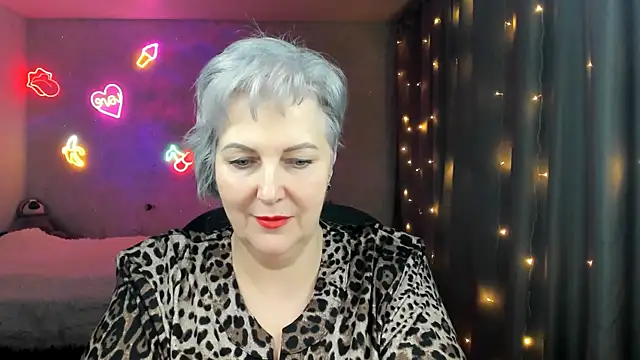 Snapshot of Mary-Leee chatting on 03-04-26, 04:24 Mary-Leee online show from 03-04-26, 04:24