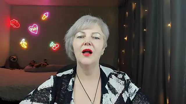 Snapshot of Mary-Leee chatting on 03-28-26, 02:49 Mary-Leee online show from 03-28-26, 02:49