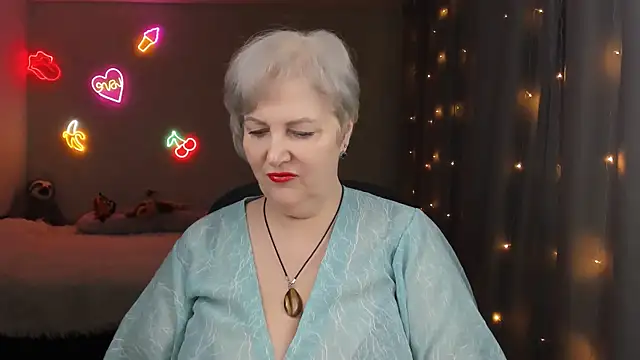 Snapshot of Mary-Leee chatting on 04-03-26, 09:07 Mary-Leee online show from 04-03-26, 09:07