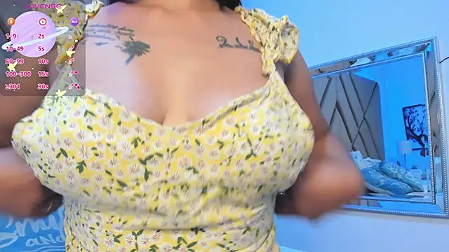 Snapshot of Tashi7 chatting on 03-15-26, 02:01 Tashi7 online show from 03-15-26, 02:01