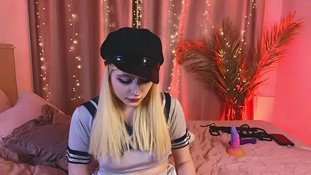 Snapshot of rraffaellka chatting on 04-11-26, 09:30 rraffaellka online show from 04-11-26, 09:30