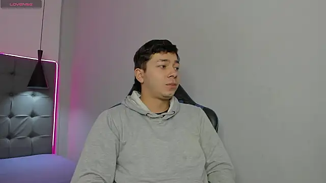 Snapshot of Julian_Smith21 chatting on 03-03-26, 12:33 Julian Smith21 online show from 03-03-26, 12:33