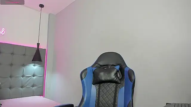 Snapshot of Julian_Smith21 chatting on 03-13-26, 12:45 Julian Smith21 online show from 03-13-26, 12:45