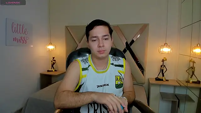 Snapshot of Julian_Smith21 chatting on 03-18-26, 12:52 Julian Smith21 online show from 03-18-26, 12:52