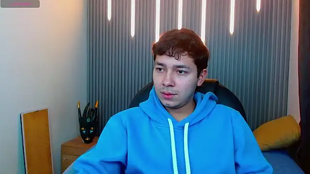 Snapshot of Julian_Smith21 chatting on 03-26-26, 01:06 Julian Smith21 online show from 03-26-26, 01:06