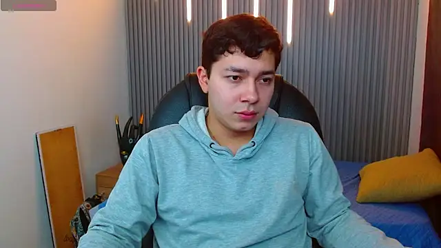 Snapshot of Julian_Smith21 chatting on 03-27-26, 01:00 Julian Smith21 online show from 03-27-26, 01:00