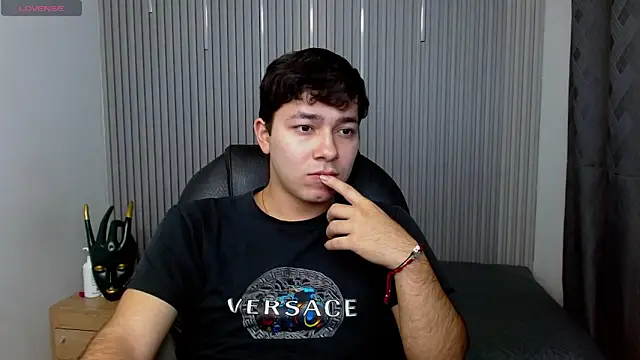 Snapshot of Julian_Smith21 chatting on 04-08-26, 03:39 Julian Smith21 online show from 04-08-26, 03:39