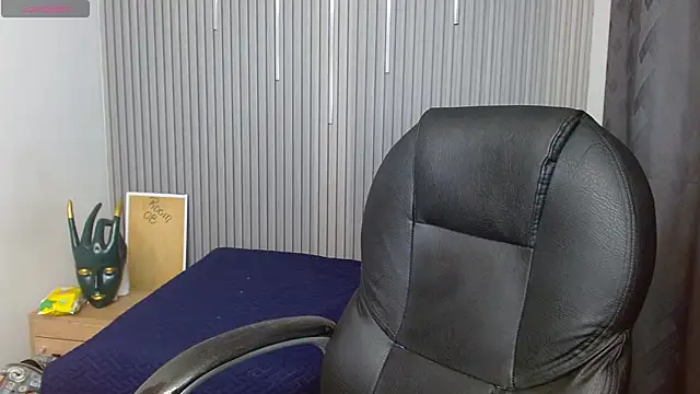 Snapshot of Julian_Smith21 chatting on 04-16-26, 03:18 Julian Smith21 online show from 04-16-26, 03:18