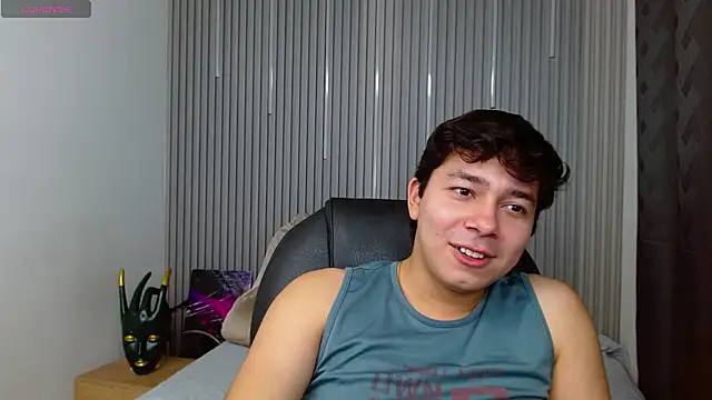 Julian Smith21 online show from 05-06-26, 01:36