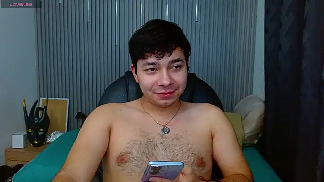 Julian Smith21 online show from 05-09-26, 04:39