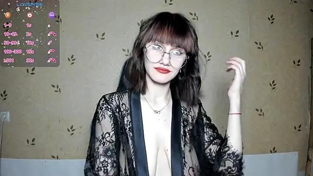 NicoleDaviss online show from 05-28-26, 07:22