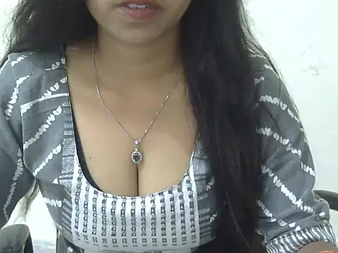Snapshot of cute_momo_love chatting on 07-05-26, 04:41 cute momo love online show from 07-05-26, 04:41