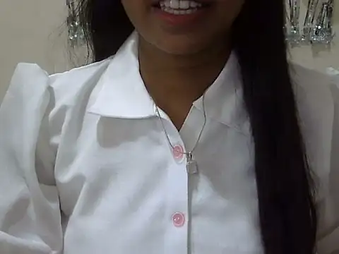 Snapshot of cute_momo_love chatting on 07-14-26, 05:34 cute momo love online show from 07-14-26, 05:34