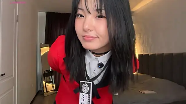 Snapshot of minnie_joy chatting on 06-15-26, 01:13 minnie joy online show from 06-15-26, 01:13