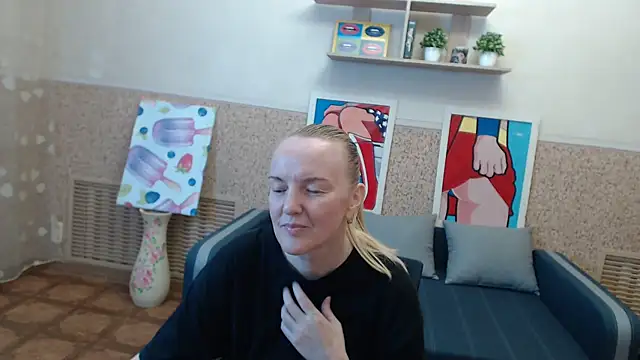 Snapshot of Bella_soulmate chatting on 07-05-26, 05:25 Bella soulmate online show from 07-05-26, 05:25