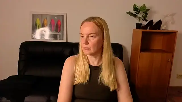 Snapshot of Bella_soulmate chatting on 07-06-26, 03:25 Bella soulmate online show from 07-06-26, 03:25