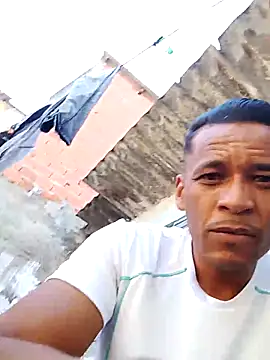 Snapshot of Rodr_go14 chatting on 04-19-26, 02:05 Rodr go14 online show from 04-19-26, 02:05