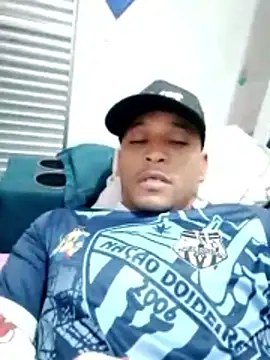 Snapshot of Rodr_go14 chatting on 05-13-26, 10:45 Rodr go14 online show from 05-13-26, 10:45